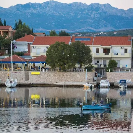 Апартаменты Cosy In Obrovac With Bath